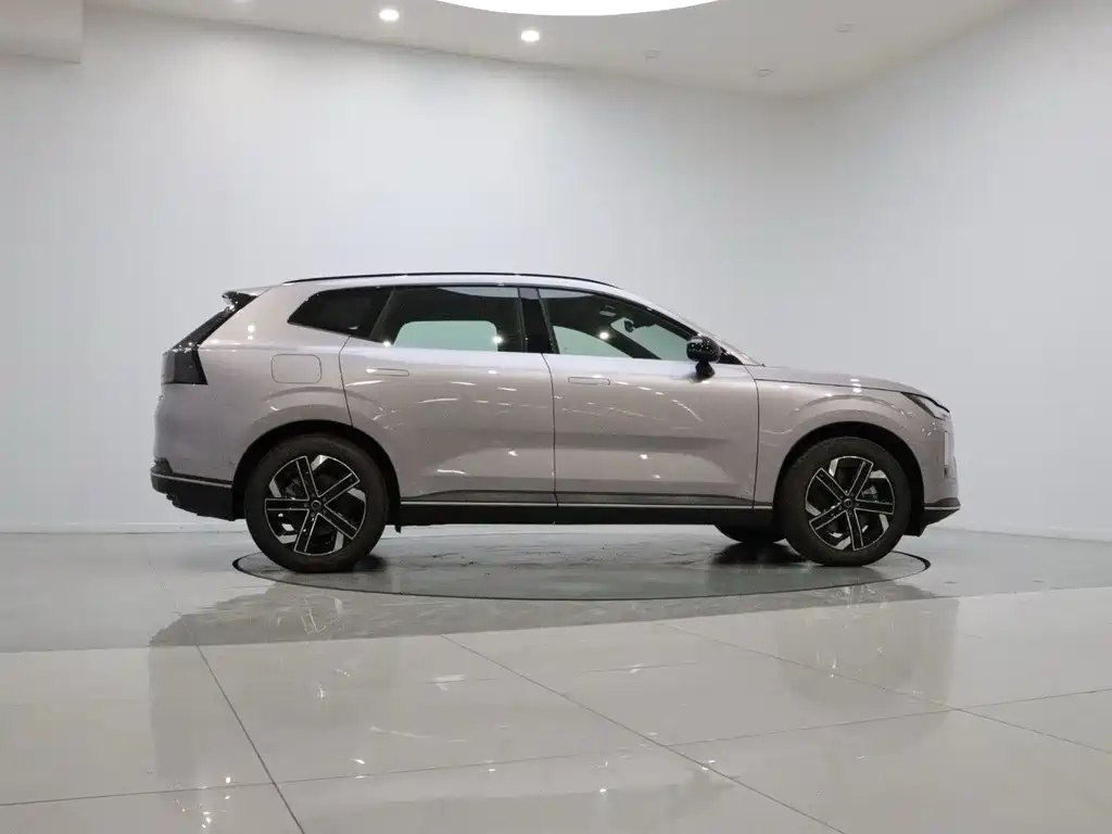 Volvo гибрид Volvo XC70 plug-in — миниатюра 9