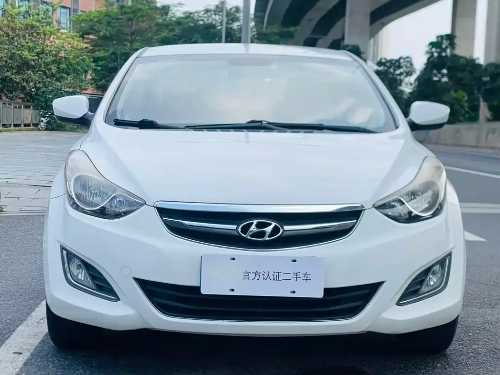 Hyundai Elantra 2015 1.6L AT Fashion