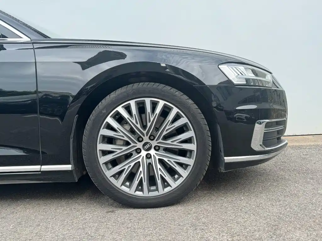 Audi A8 — миниатюра 21