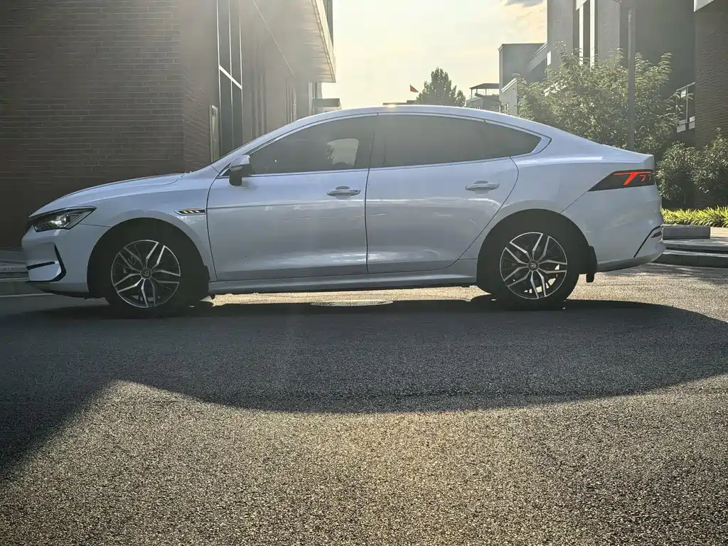 BYD Qin PLUS — миниатюра 8