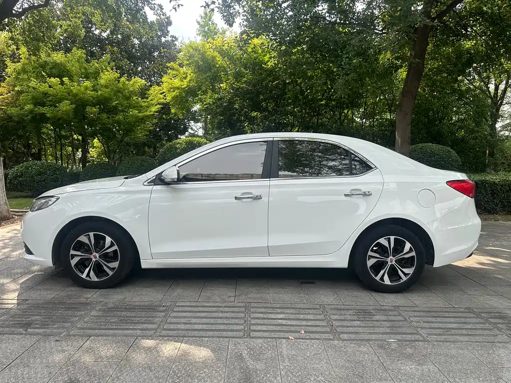 Roewe 360 2017 1.5L AT Luxury