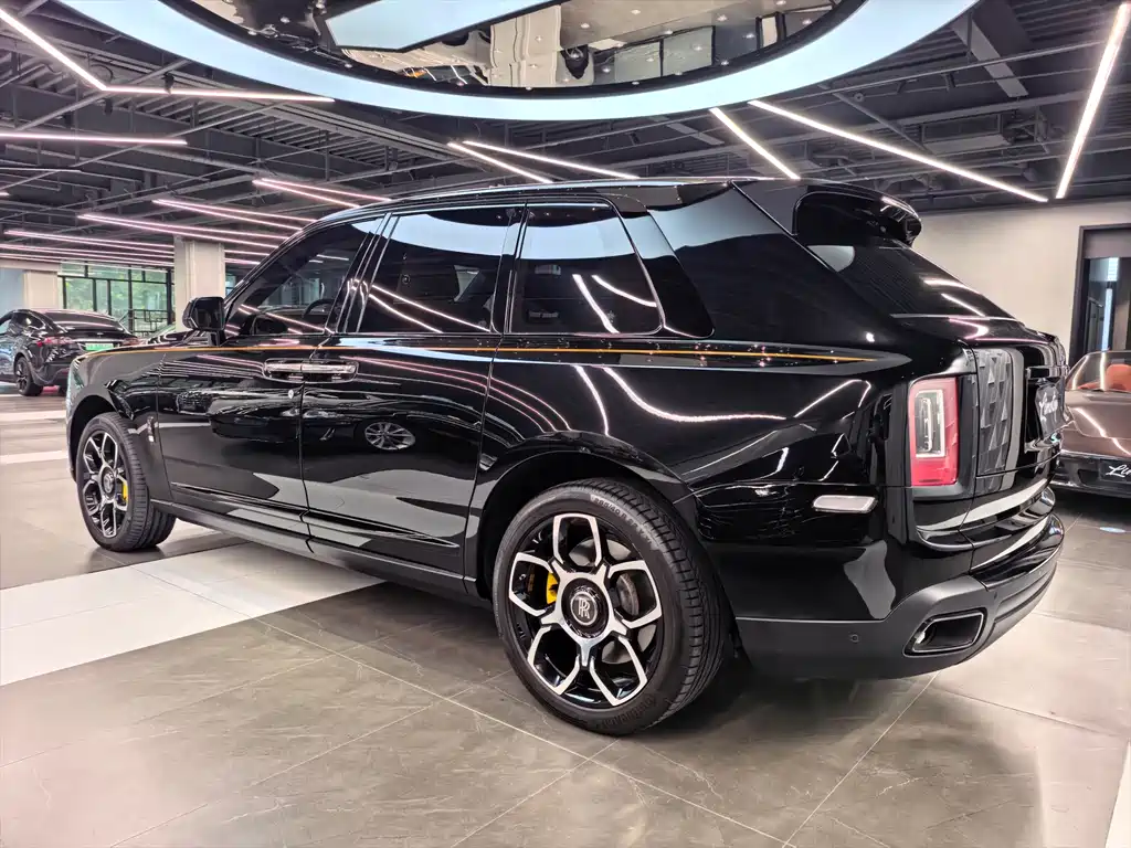Rolls-Royce Cullinan — миниатюра 4