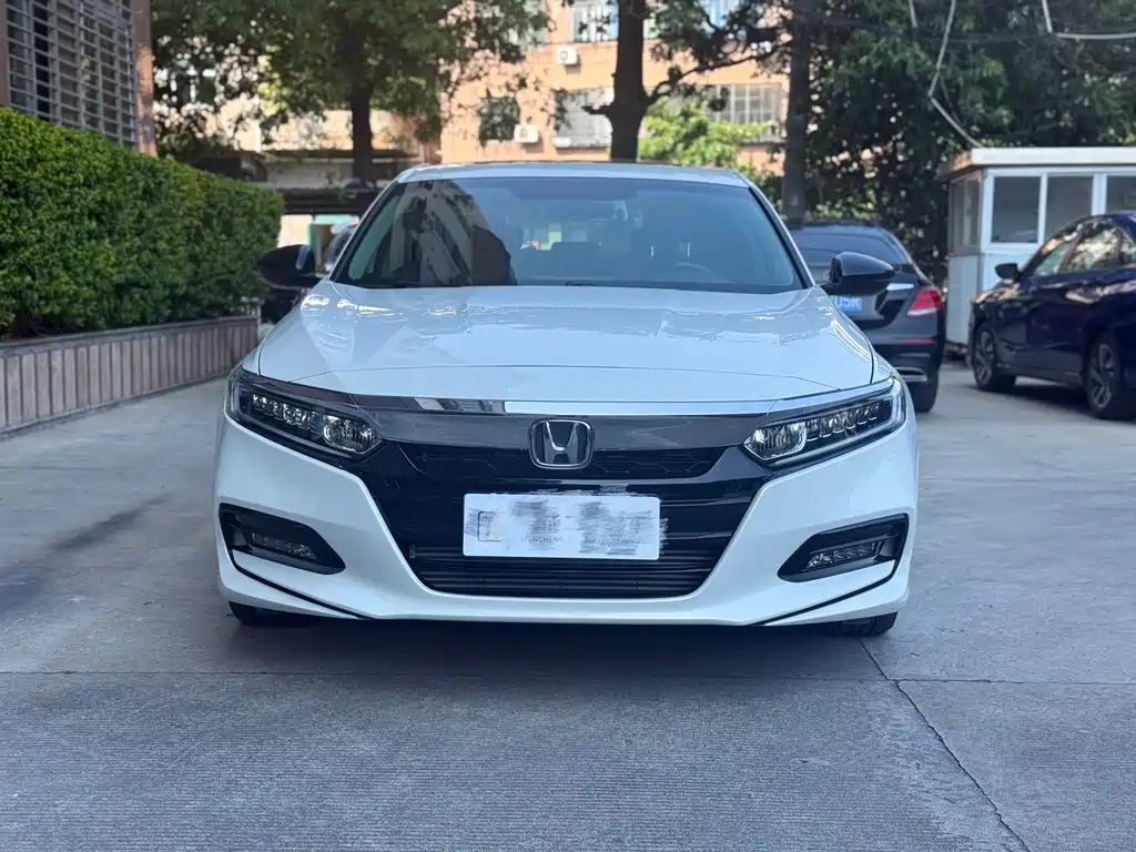 Honda Accord 2018 260TURBO Elite V