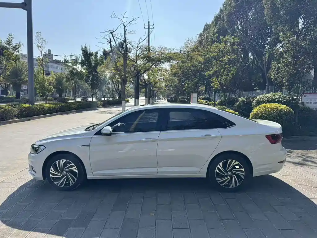Volkswagen Sagitar — миниатюра 7
