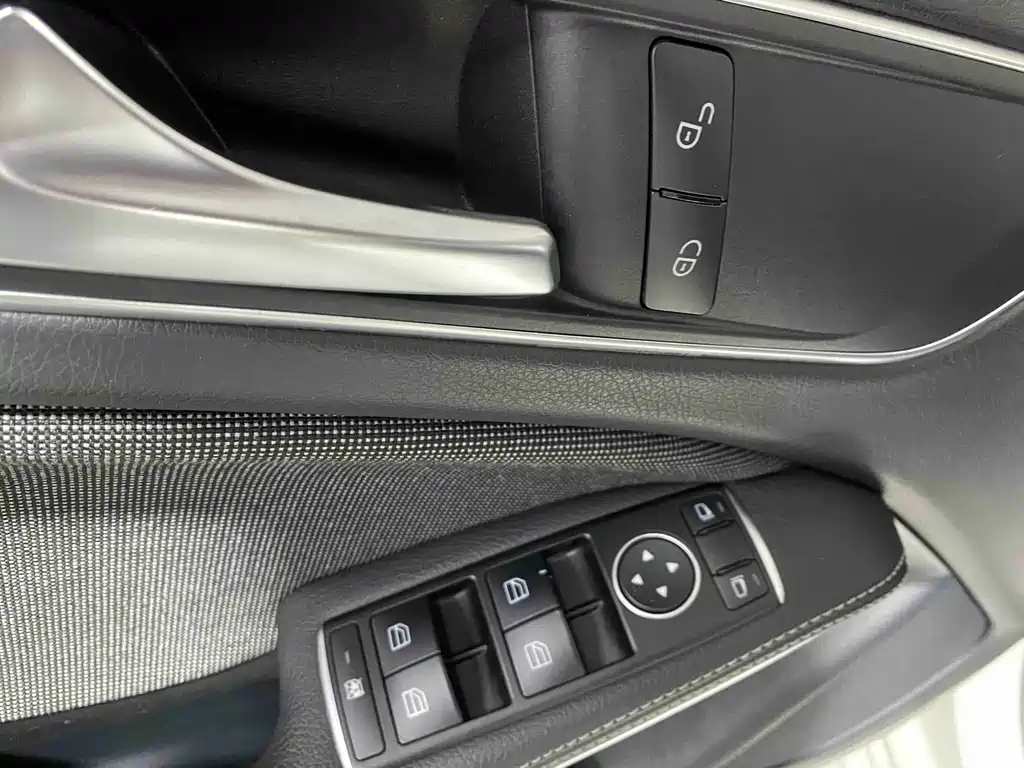 Mercedes-Benz A-Class (Import) — миниатюра 14