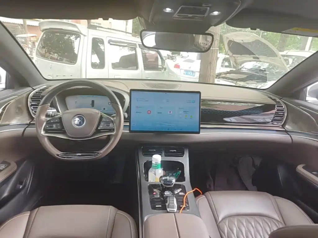 BYD Han — миниатюра 10
