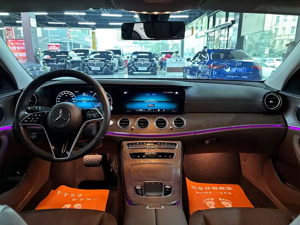 MERCEDES-BENZ E CLASS