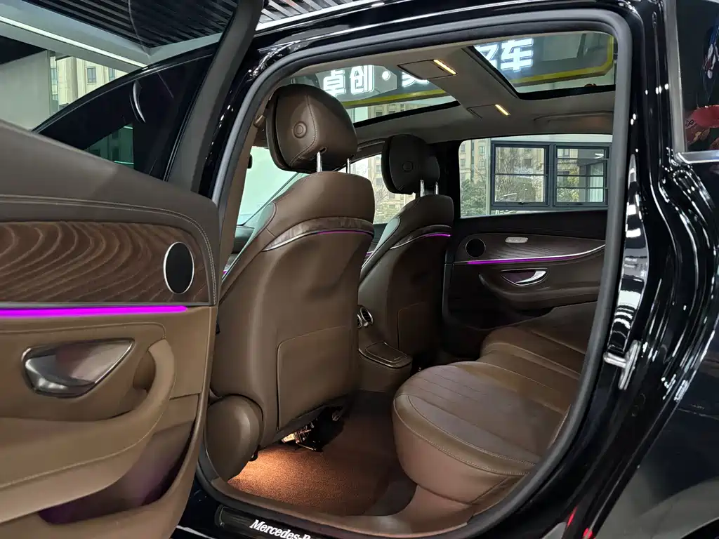 MERCEDES-BENZ E CLASS