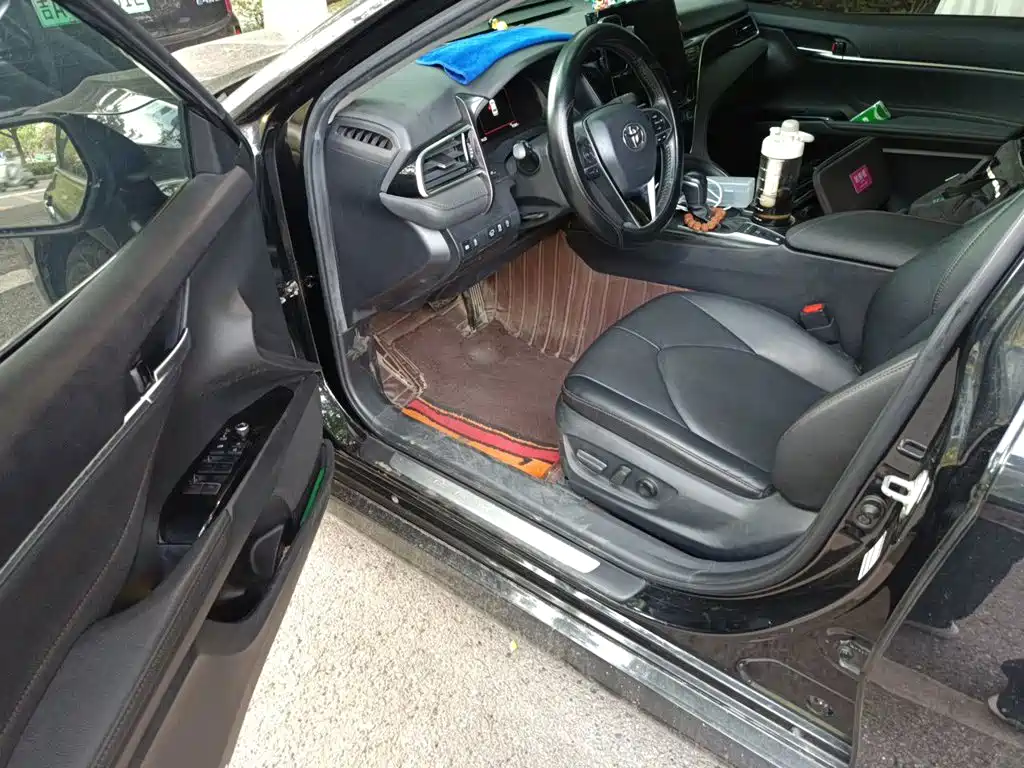 Toyota Camry — миниатюра 14