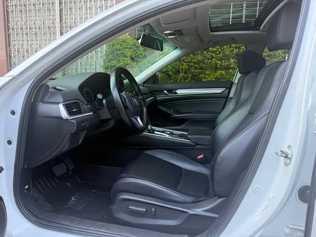 Honda Accord 2018 260TURBO Elite V