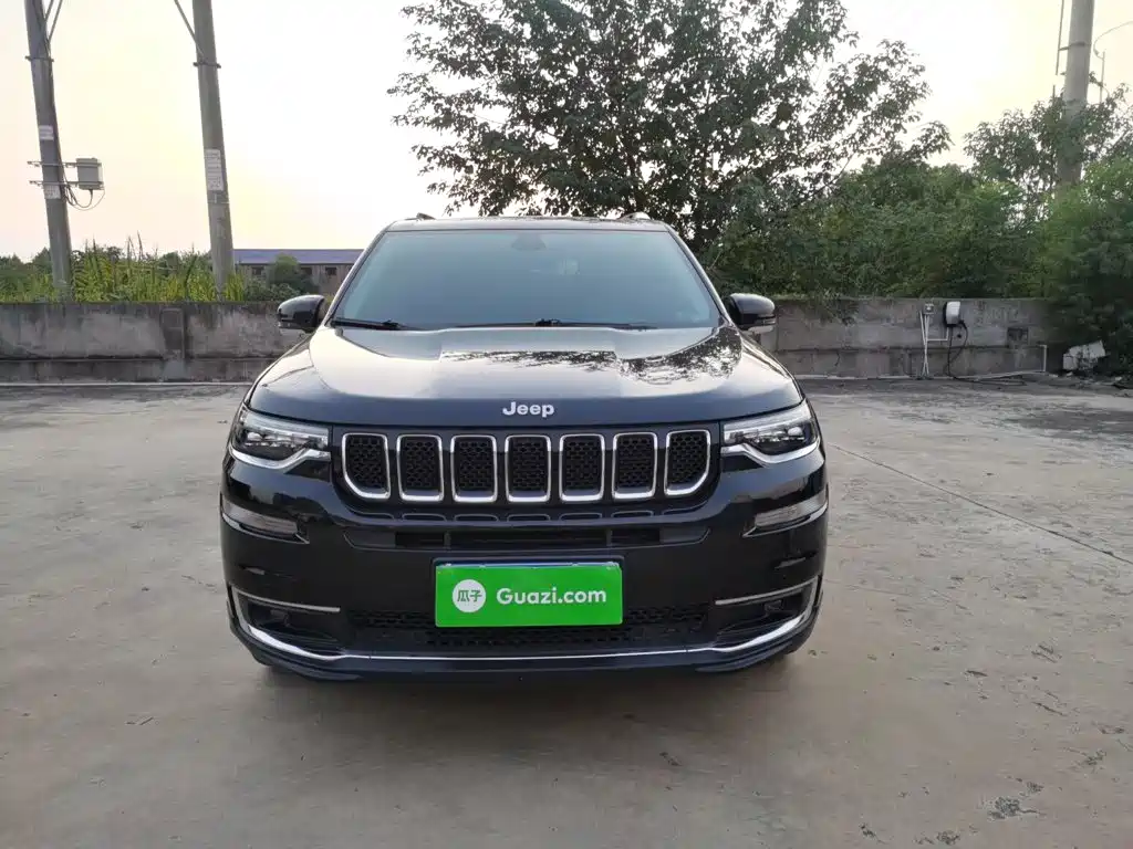 Jeep Commander — миниатюра 3