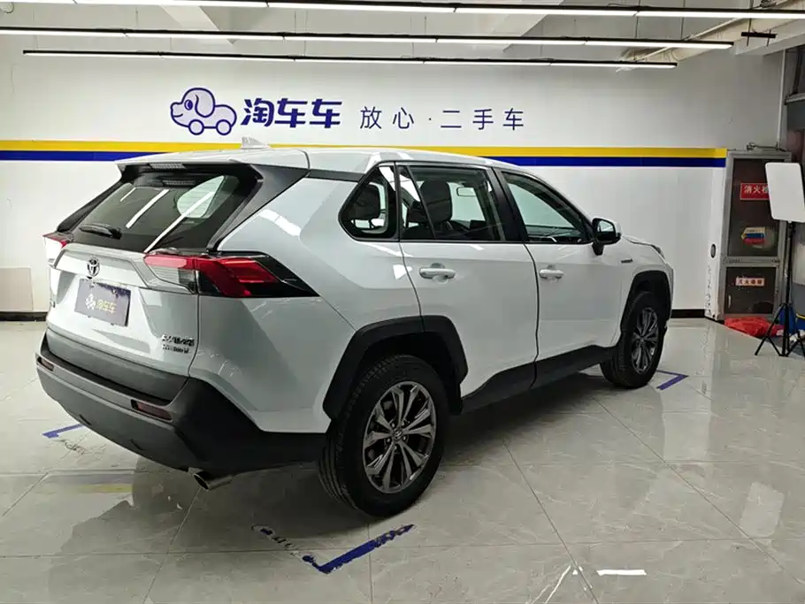 TOYOTA RAV4 RONGFANG