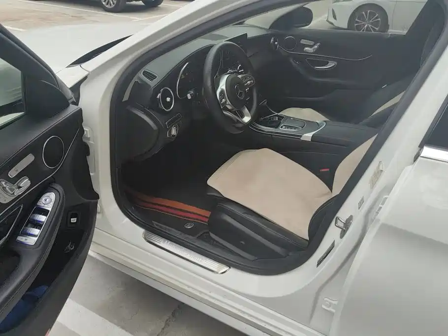 Mercedes-Benz C-Class — миниатюра 9