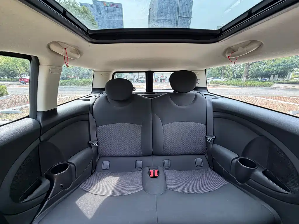 MINI Mini Clubman — миниатюра 24