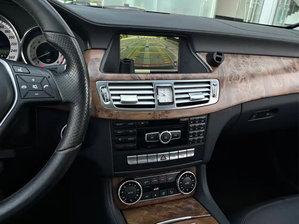 Mercedes-Benz CLS — миниатюра 10