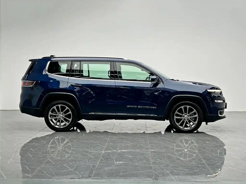 Jeep Grand Commander — миниатюра 7