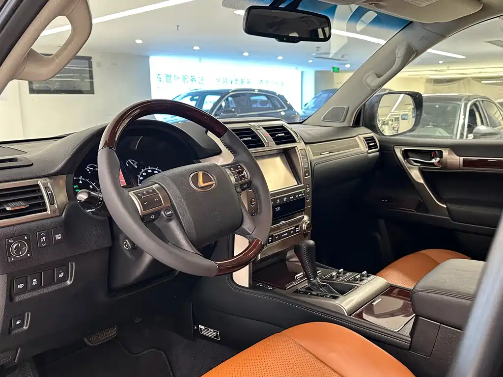 Lexus GX — миниатюра 10