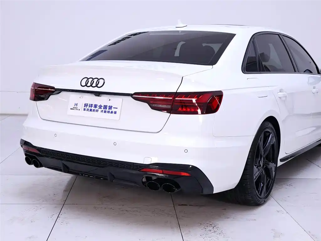 Audi A4L 2024 40 TFSI Luxury