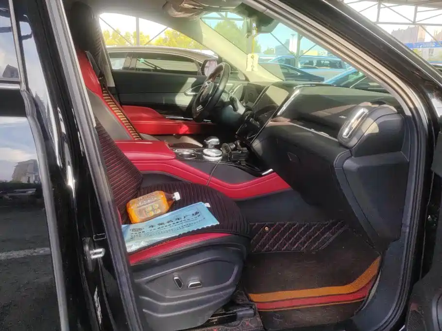 Hongqi Hongqi HS3 — миниатюра 8