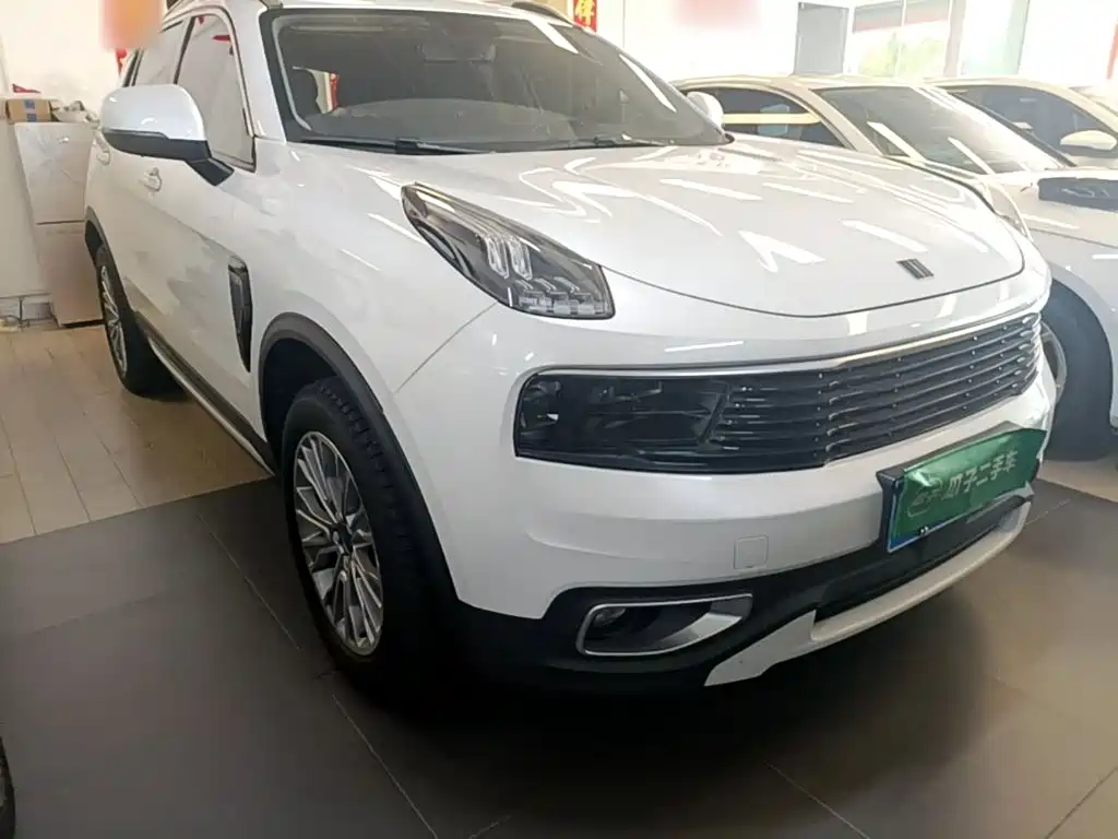Lynk & Co 01 — миниатюра 4