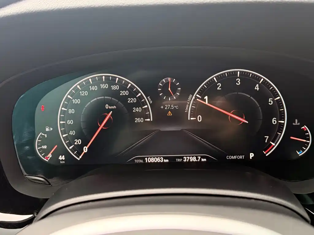 BMW 5 Series — миниатюра 12