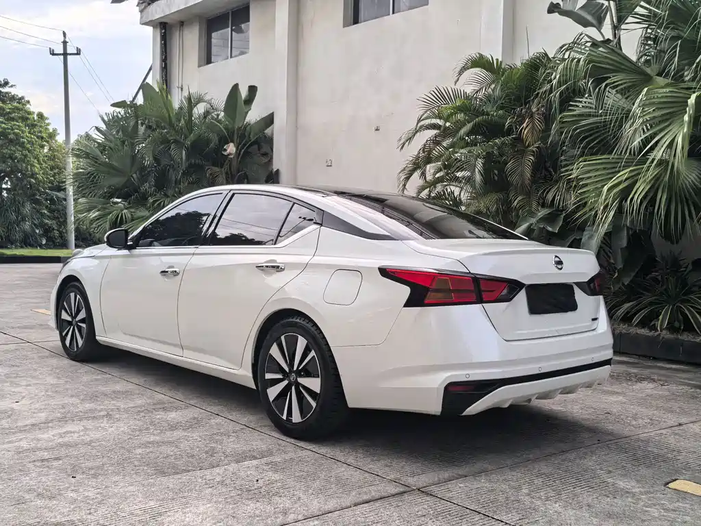 Nissan Teana — миниатюра 6