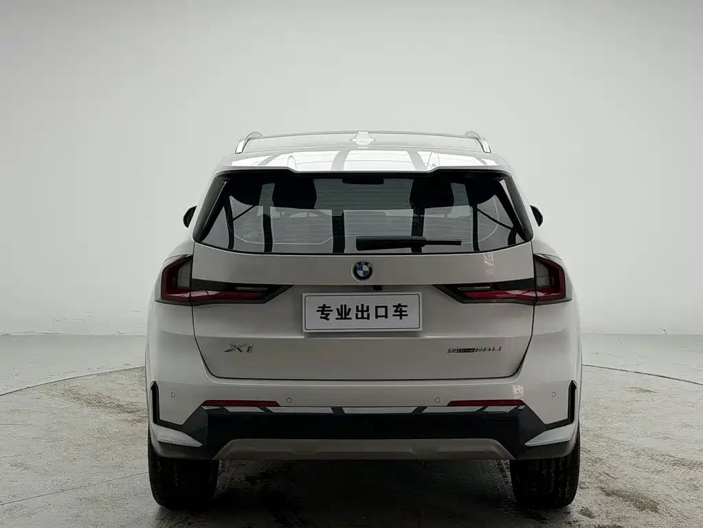 BMW X1 - фото 5