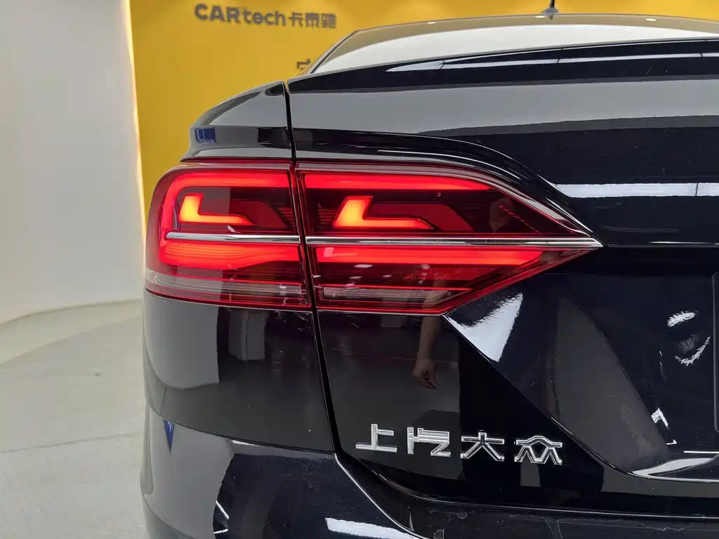 Volkswagen Phideon — миниатюра 9