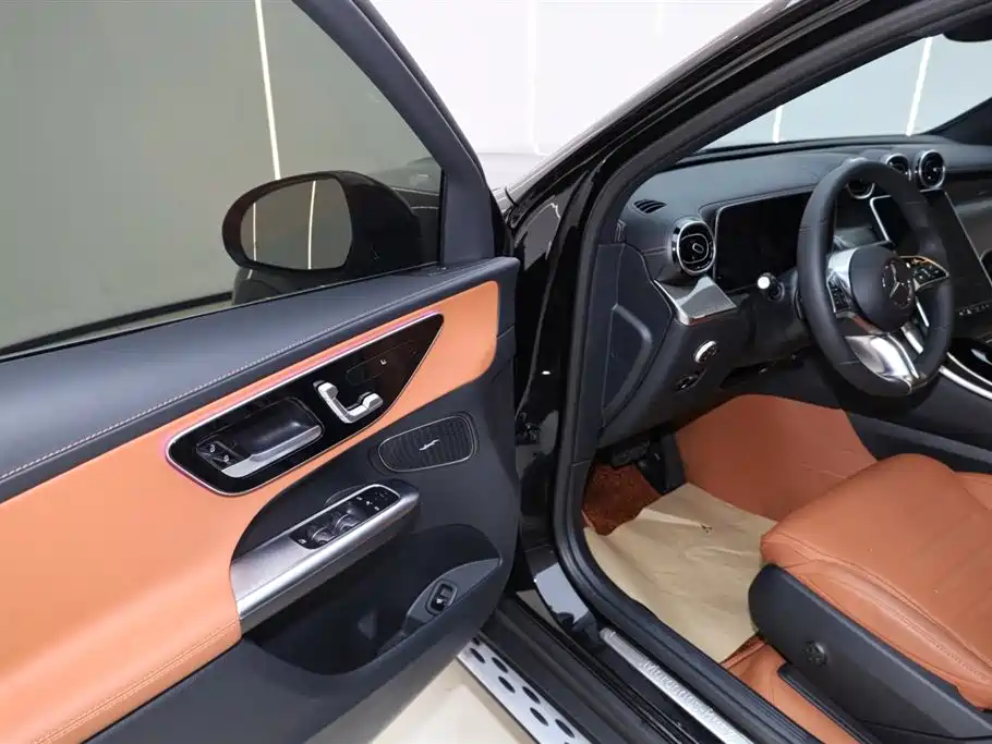 Mercedes-Benz GLC 2025 GLC 260 L 4MATIC