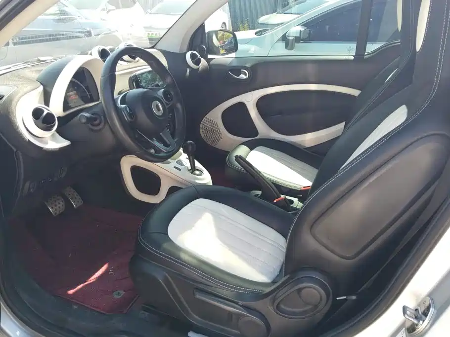 smart Smart Fortwo — миниатюра 9