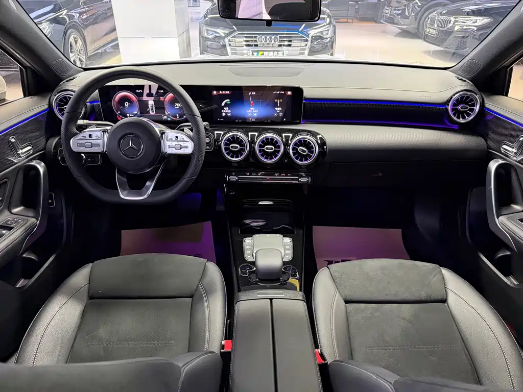 Mercedes-Benz A-Class — миниатюра 8