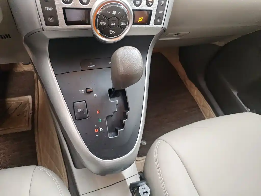 Toyota Verso — миниатюра 15