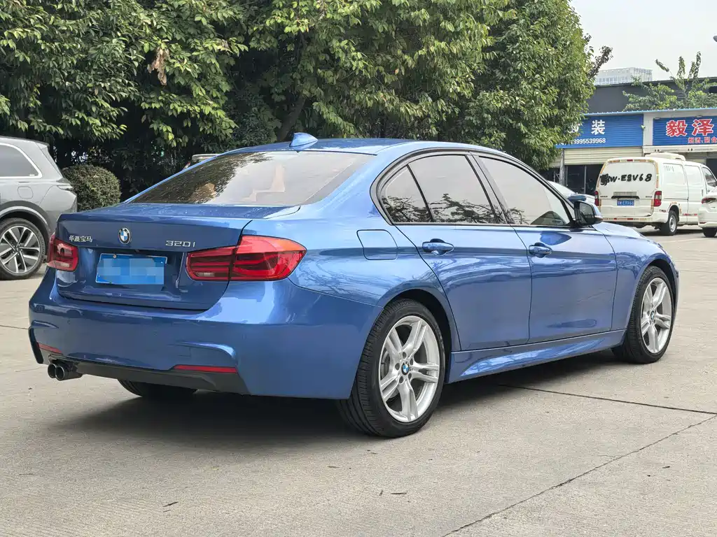 BMW 3 Series — миниатюра 4