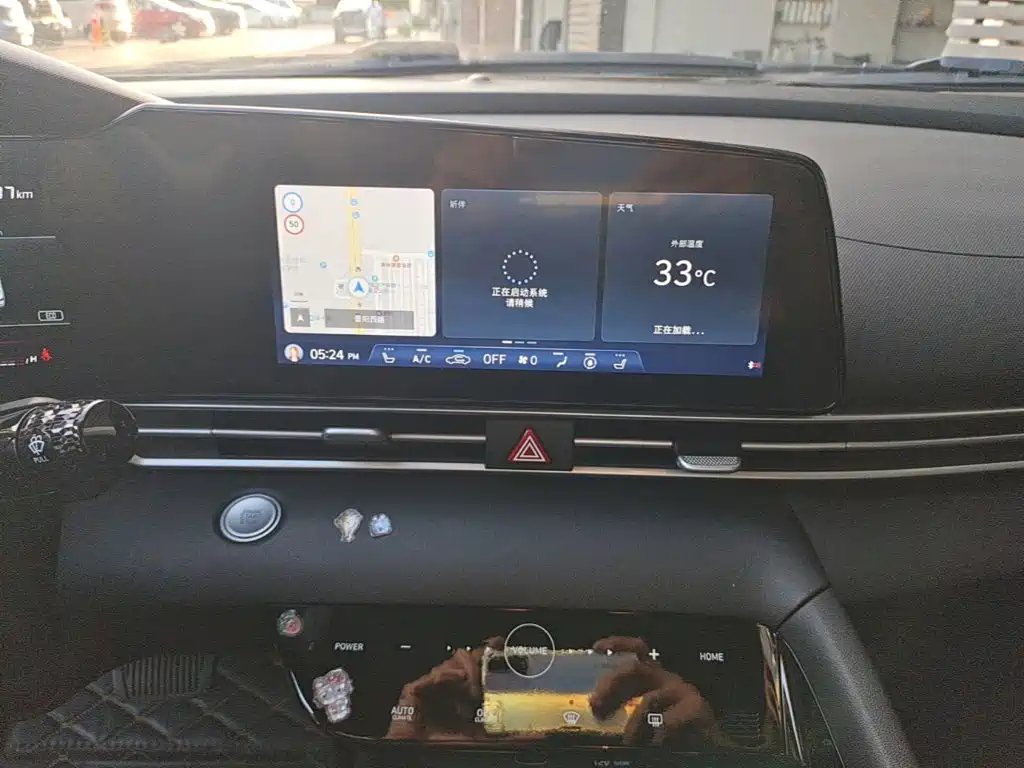 Hyundai Elantra — миниатюра 13