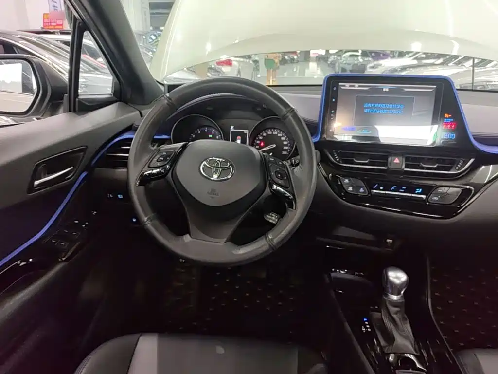 Toyota C-HR — миниатюра 11