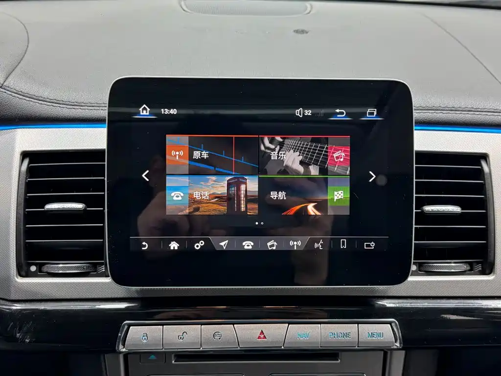 Jaguar XF — миниатюра 11