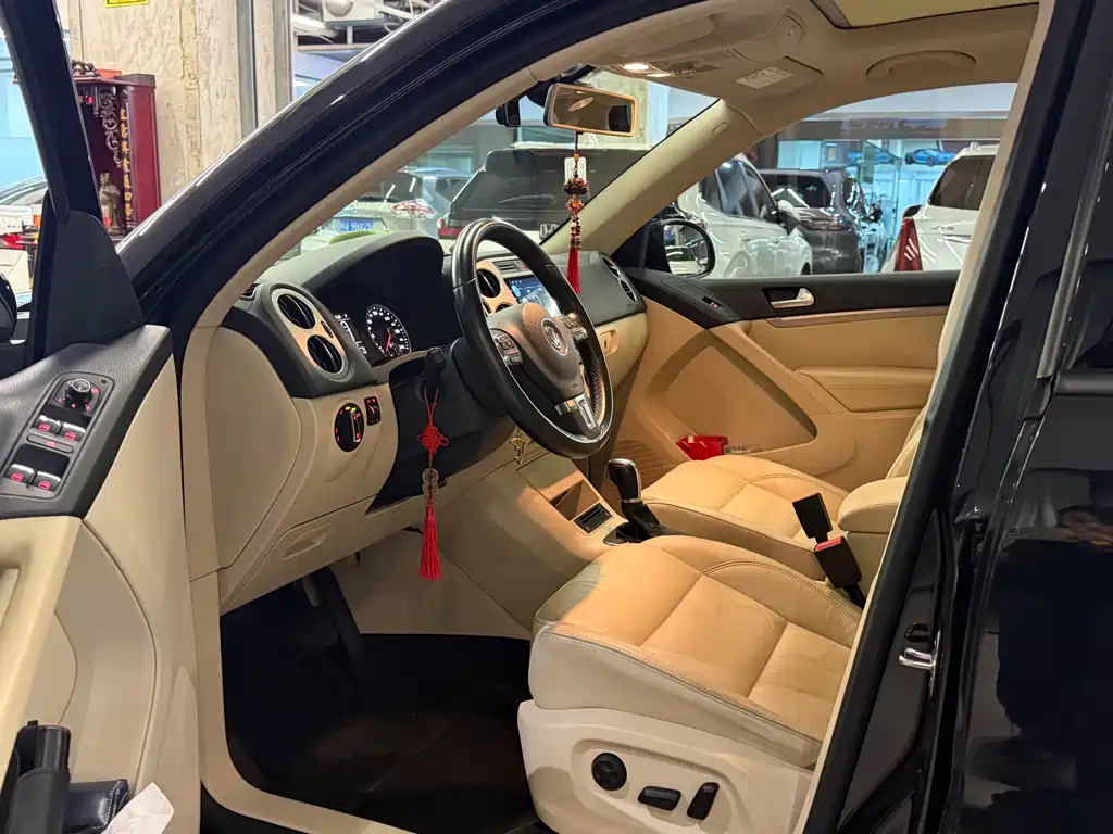 Volkswagen Tiguan — миниатюра 5