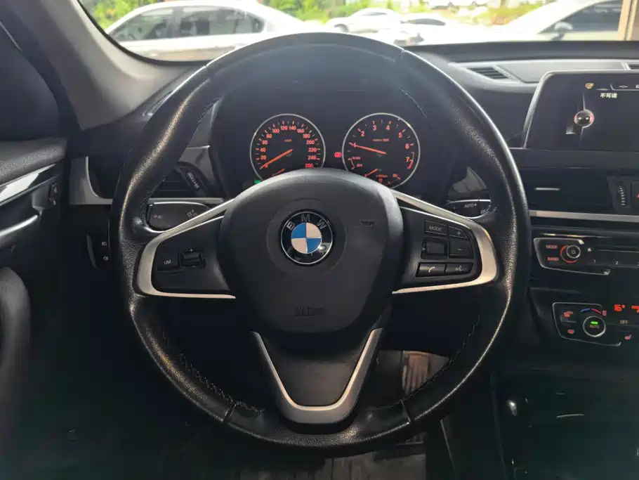BMW X1 — миниатюра 15