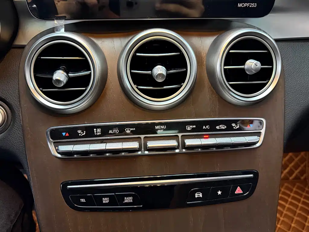 Mercedes-Benz GLC — миниатюра 11