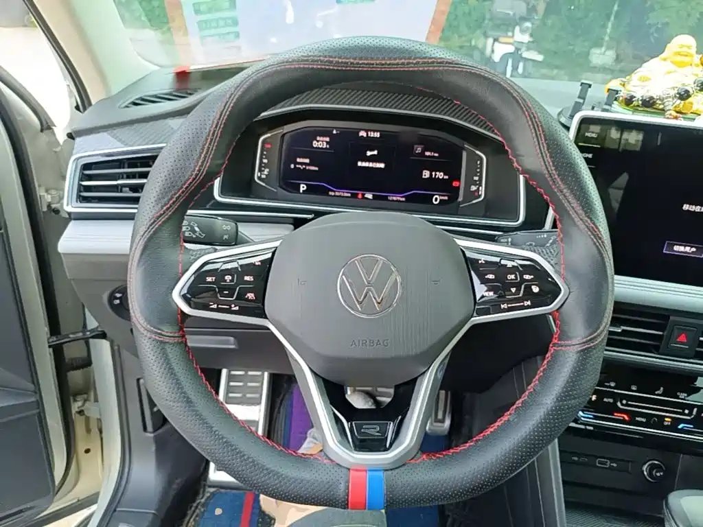 Volkswagen Tiguan L — миниатюра 11