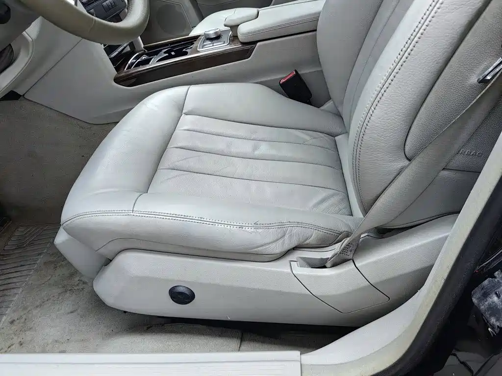 Mercedes-Benz E-Class — миниатюра 20