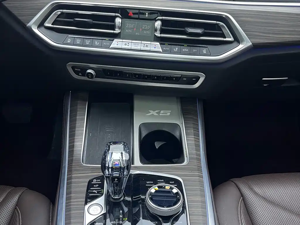 BMW X5 — миниатюра 11