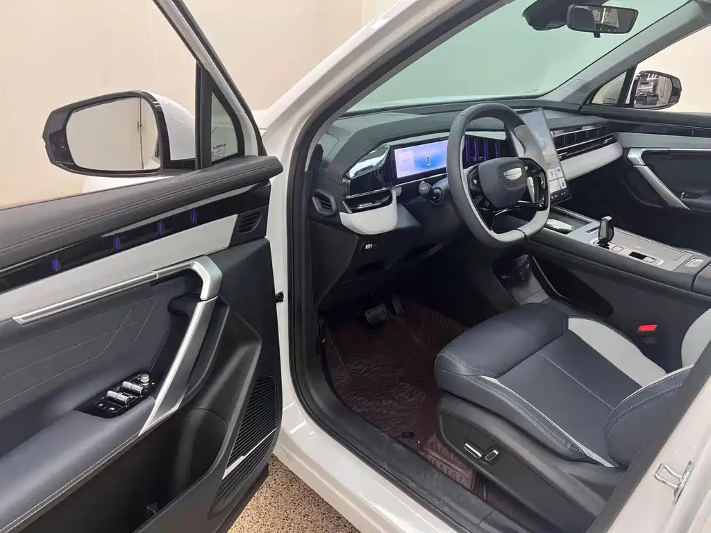 Geely Boyue L — миниатюра 24