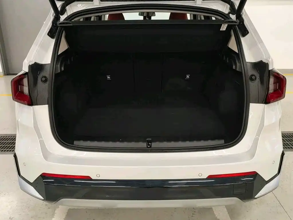 BMW X1 2026 sDrive25Li X