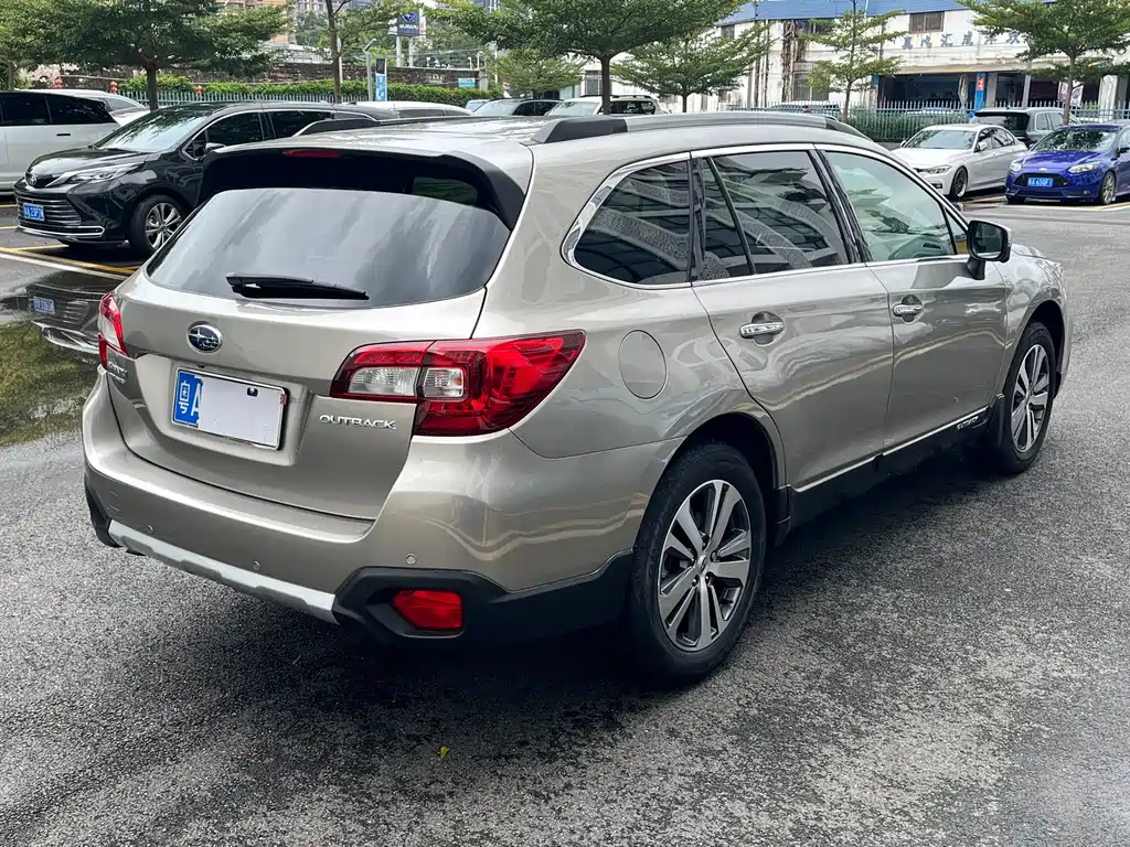 SUBARU OUTBACK