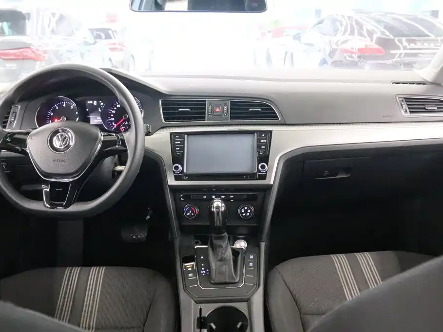 Volkswagen Lamando — миниатюра 5