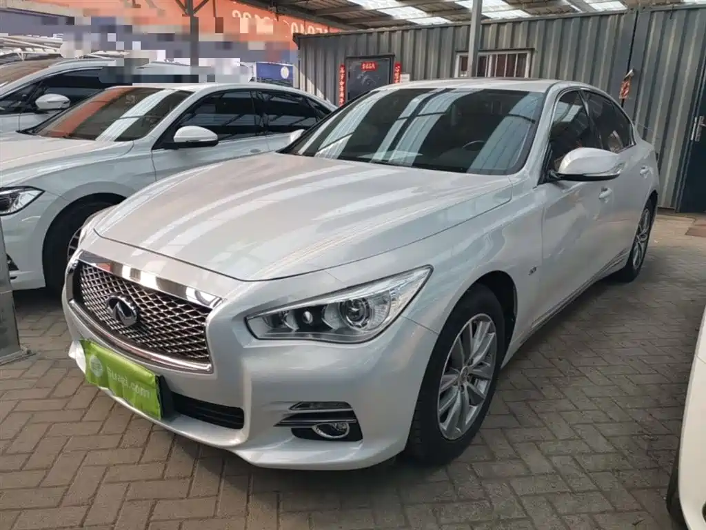 Купить Infiniti Q50L