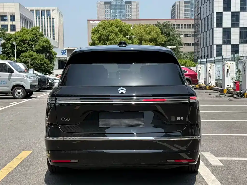 NIO ES8 2026 мест Executive Luxury