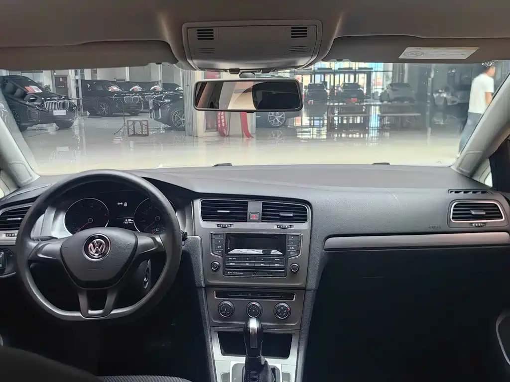 Volkswagen Golf — миниатюра 4