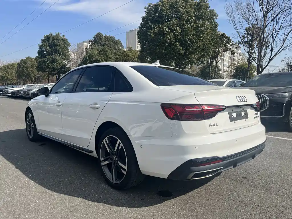 Audi A4L — миниатюра 14